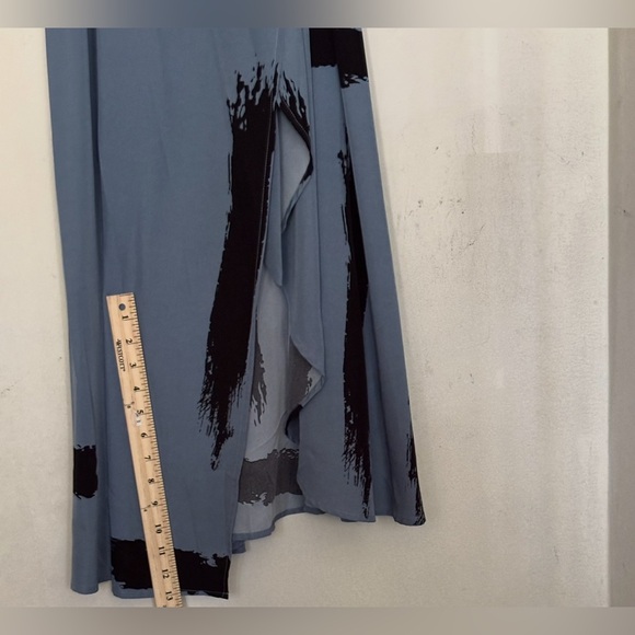 SHEIN Blue and Black Midi Dress - Picture 10 of 10